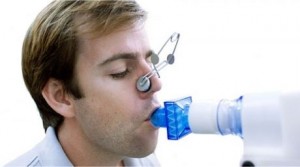 Persona-realizandose-espirometria-Archivo_NACIMA20131118_0262_6